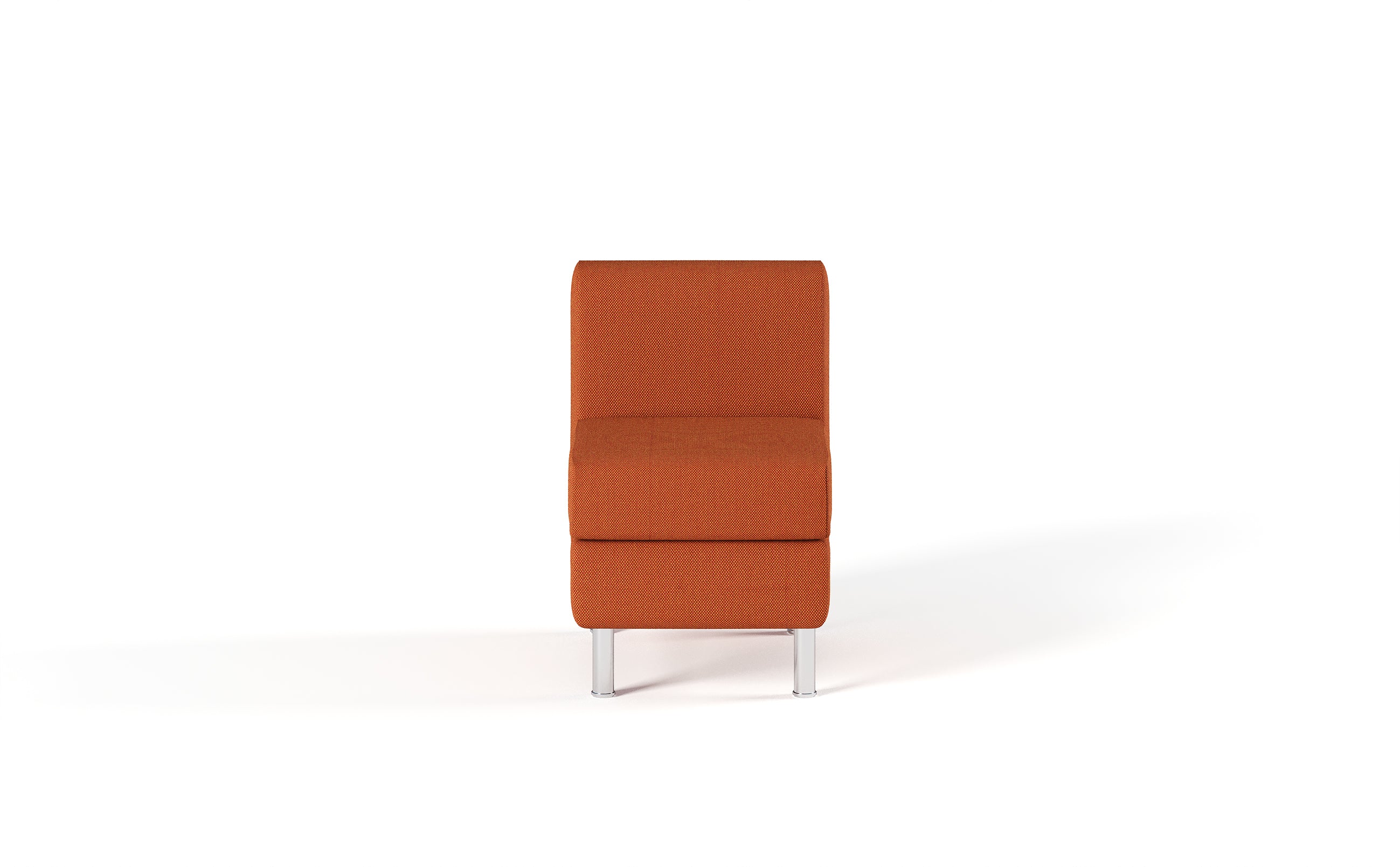 Le Canapés Domino d'Attitudes Bureaux est un fauteuil moderne sans accoudoir avec un revêtement orange et des pieds en métal argenté, parfait pour les espaces lounge ou les configurations modulaires, présenté sur un fond blanc uni.