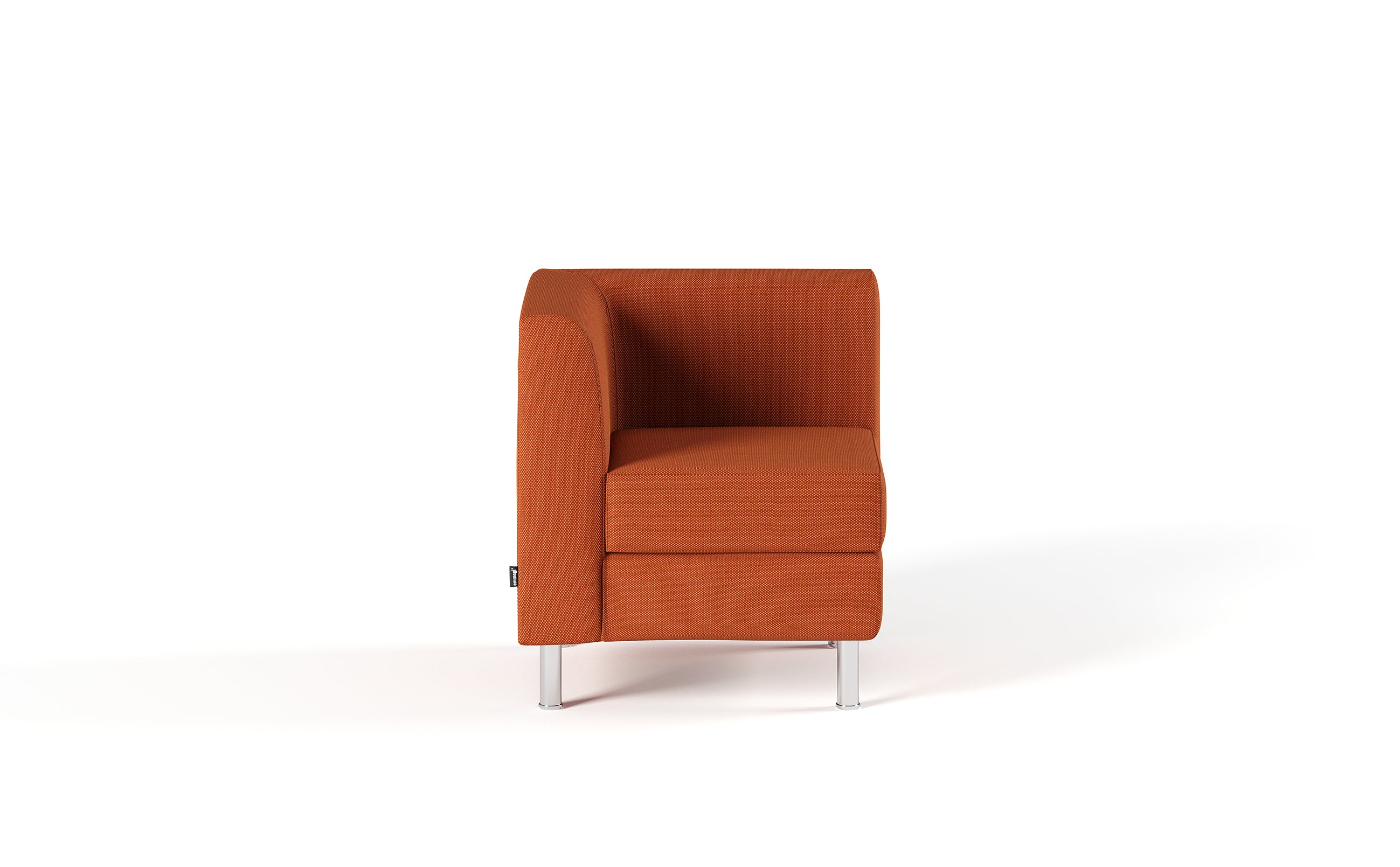 Le Canapés Domino d'Attitudes Bureaux est un fauteuil d'angle moderne tapissé orange avec des pieds en métal, idéal pour les lounges ou comme élément de systèmes modulaires, présenté sur un fond blanc uni.