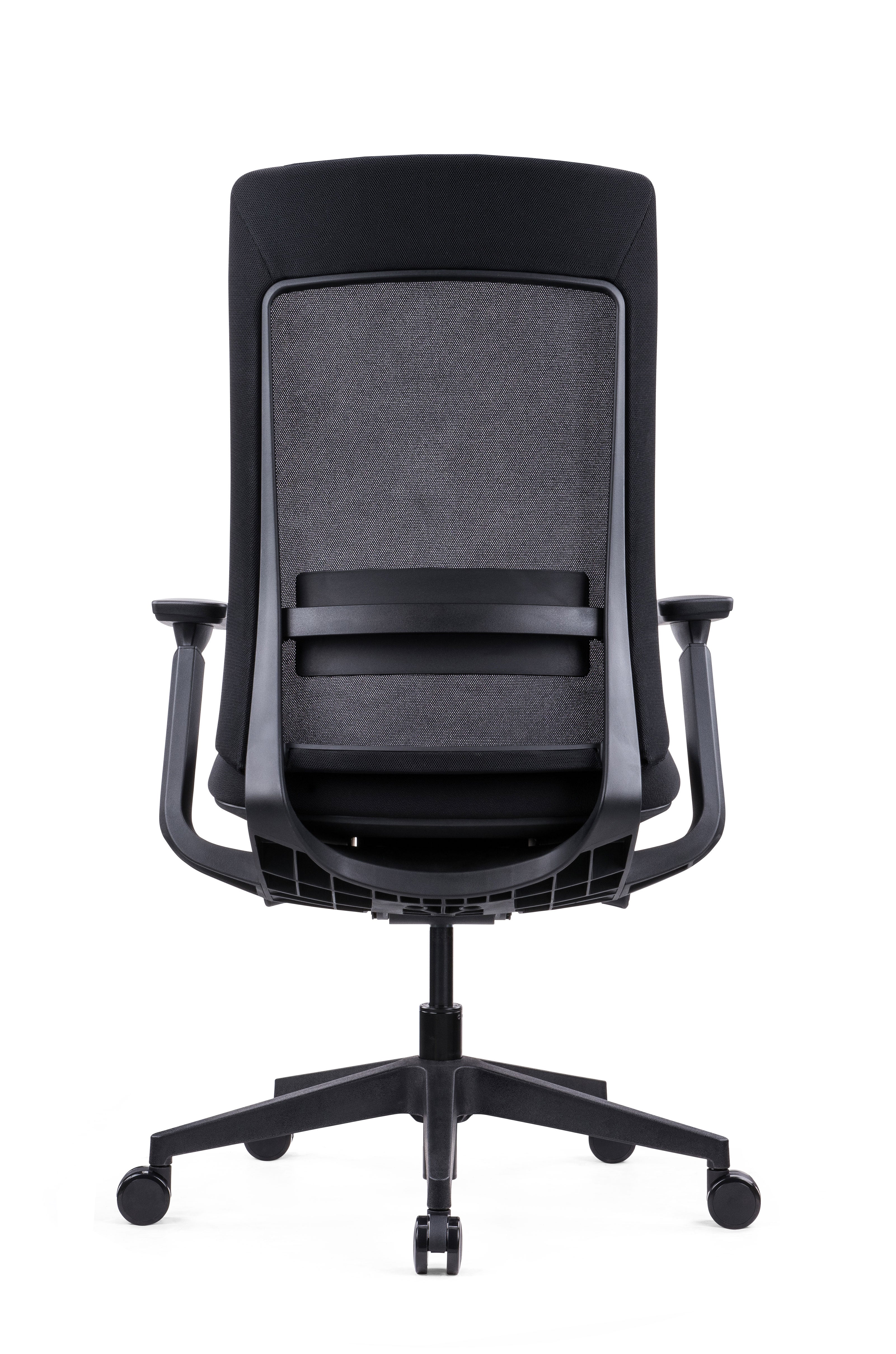 Le Fauteuil Céphée d'Attitudes Bureaux est présenté de dos, mettant en valeur son dossier en maille noire avec soutien lombaire réglable, ses accoudoirs réglables et son piètement à roulettes sur fond blanc.